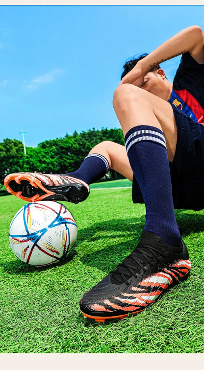 New Men's Football Boots Sport Ultralight Non-Slip Outdoor Adult Cleats Match Unisex Soccer Shoes Comfortable Grass High-Quality