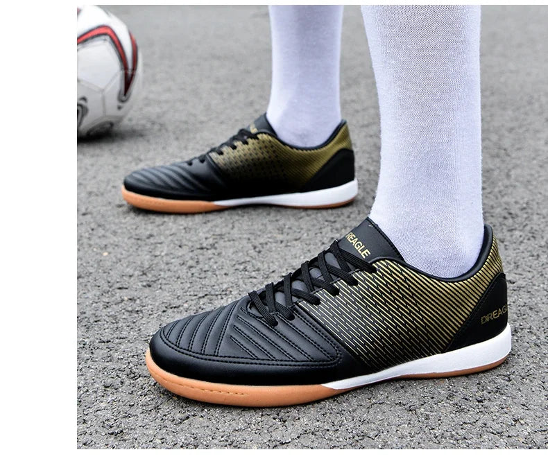 Soccer Shoes Men Anti-Slip Indoor Football Boots Fashion Men’s Futsal Shoes IC Training Cleats Chuteira Futebol Male Sneakers