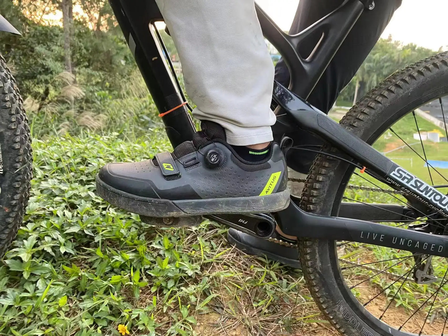 AVITUS MTB Shoes Flat Pedals Rubber Sole FreeRide Mountain Bicycle Downhill Enduro Dual Slalom Men Cycling Shoes