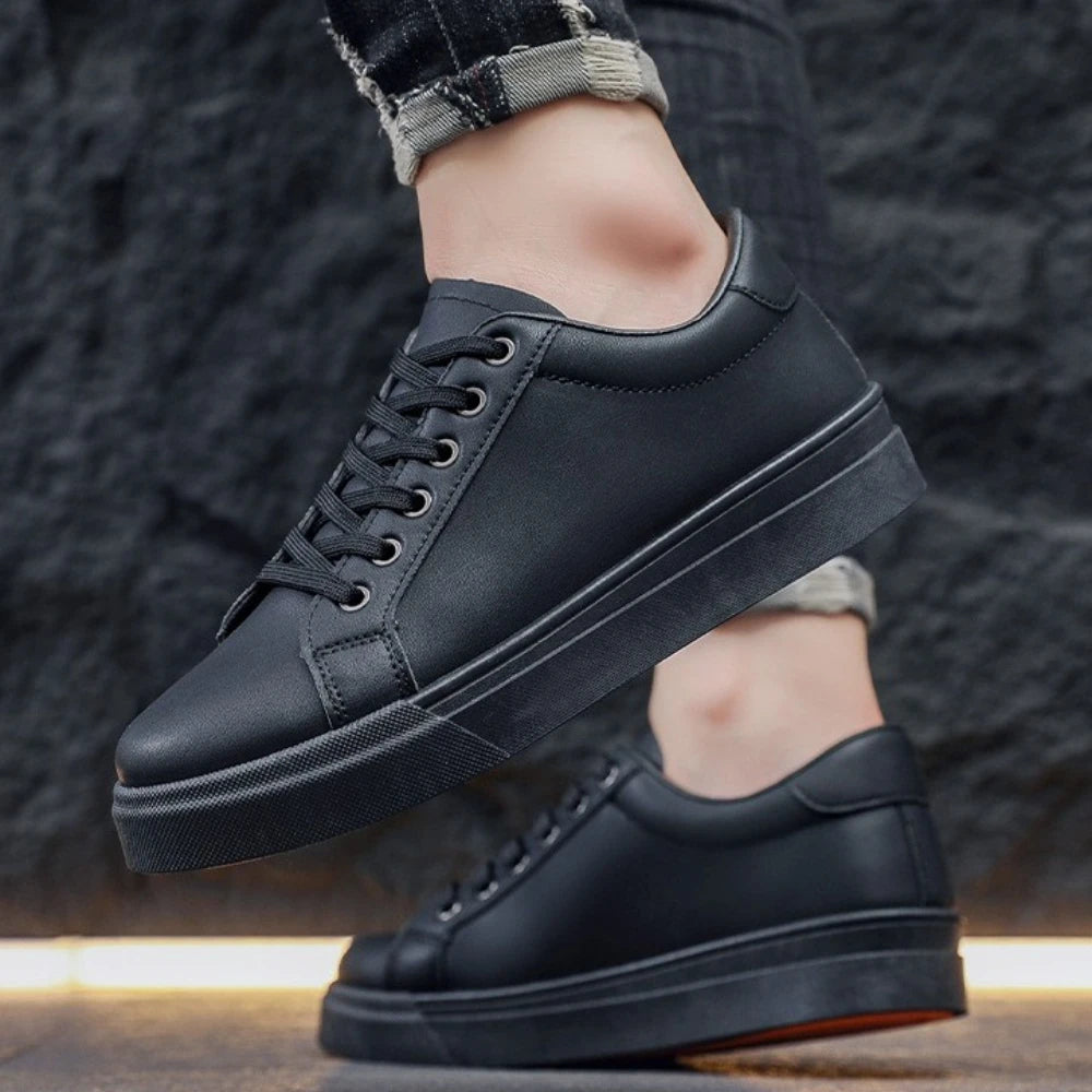 New Hot Selling Fashionable Men's Board Shoes Trendy White Shoes Student Sports Leisure Shoes Versatile Men's Shoes