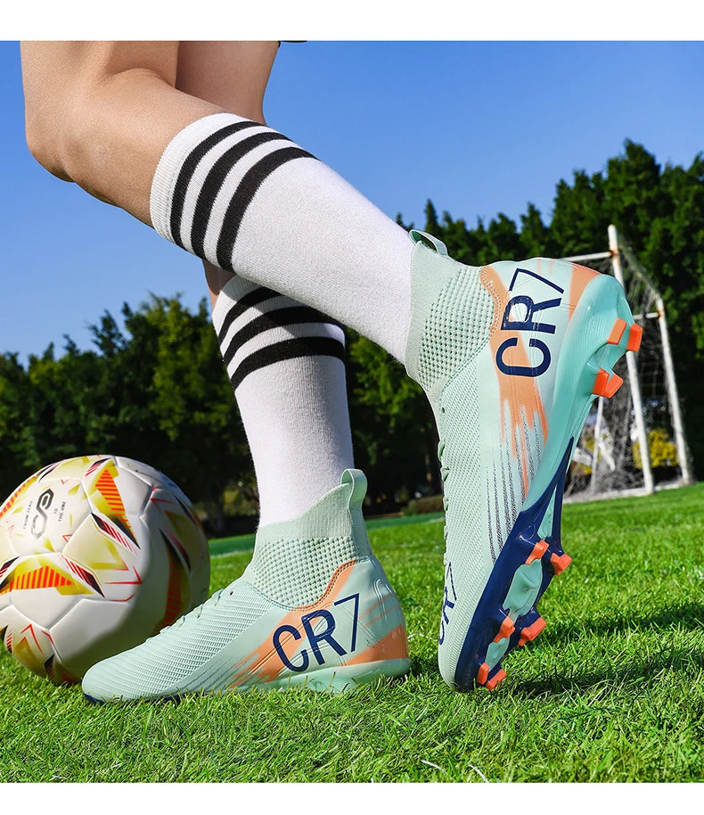 New Men Football Boots Hot Sale Professional Futsal High-Quality Soccer Shoes Cleats Women Unisex Ultralight TF/FG Sneakers