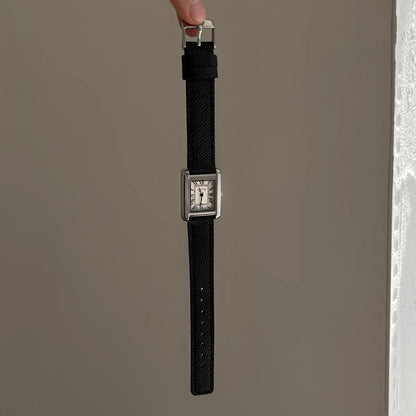 Luxury Square Small Watch Retro Womens Girls Quartz Watches Tiny Female Watch for Women Dresses Lady Fashion Gift for Girlfriend