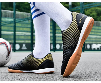 Soccer Shoes Men Anti-Slip Indoor Football Boots Fashion Men’s Futsal Shoes IC Training Cleats Chuteira Futebol Male Sneakers